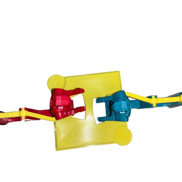 Mattel Rock'em Sock'em Robots Fast Fun Game Mini Travel Size Toy - Picture 8 of 11